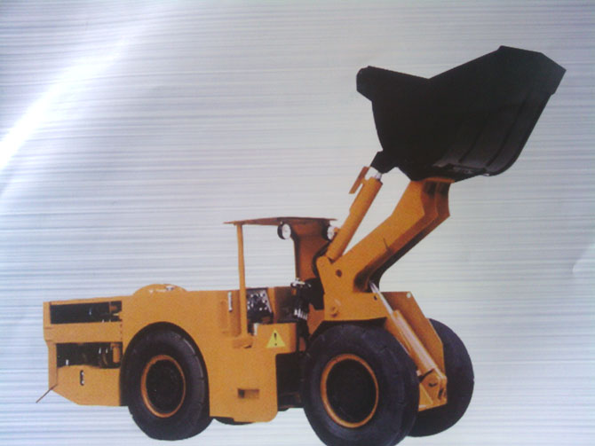 電動鏟運(yùn)機(jī)XKCYJD-1.5(圖1) 電動鏟運(yùn)機(jī)XKCYJD-1.5(圖1)