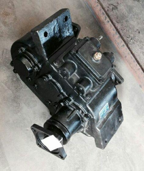 四驅車1223分動箱(圖1)